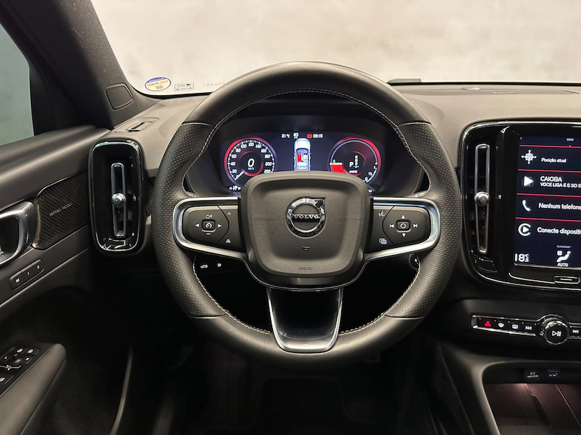 Foto do veículo VOLVO XC40 XC 40 T-5 HÍBRIDO R-DESIGN 1.5 262CV FWD 2021 28.838 KM 219.900,00