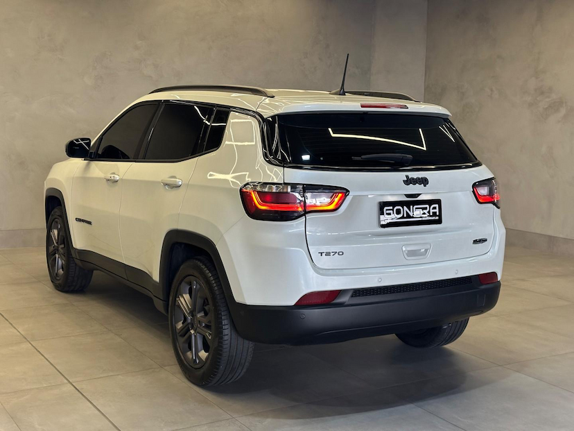 Foto do veículo JEEP COMPASS  LONG TF 2024 17.415 KM 162.900,00