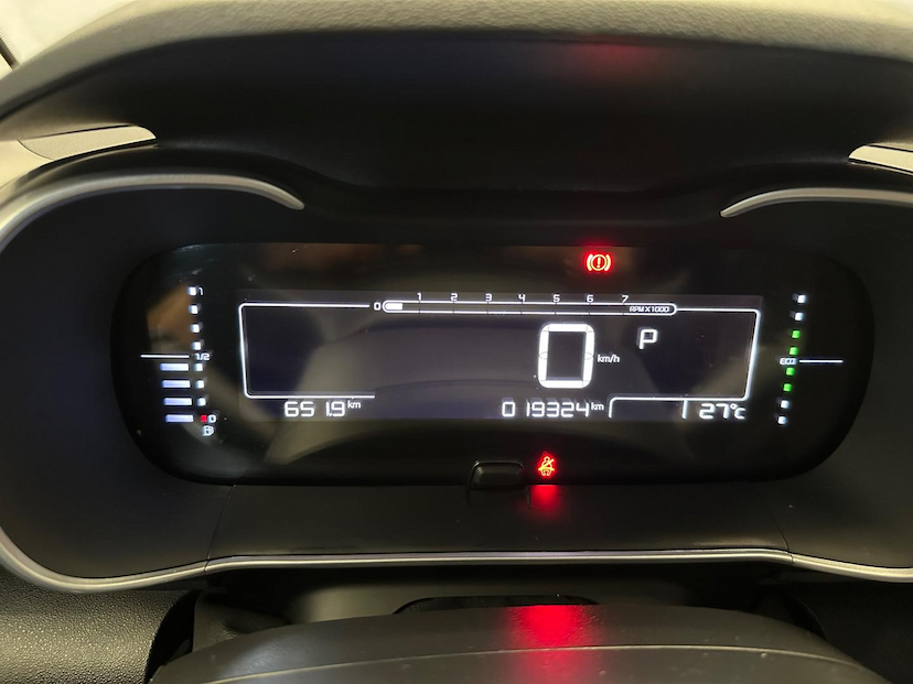 Foto do veículo CITROËN C4 CACTUS  1.6 FEEL AUT 2022 19.306 KM 84.900,00