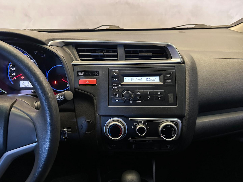 Foto do veículo HONDA FIT  1.5 LX 16V FLEX 4P AUTOMATICO 2016 102.304 KM 65.900,00