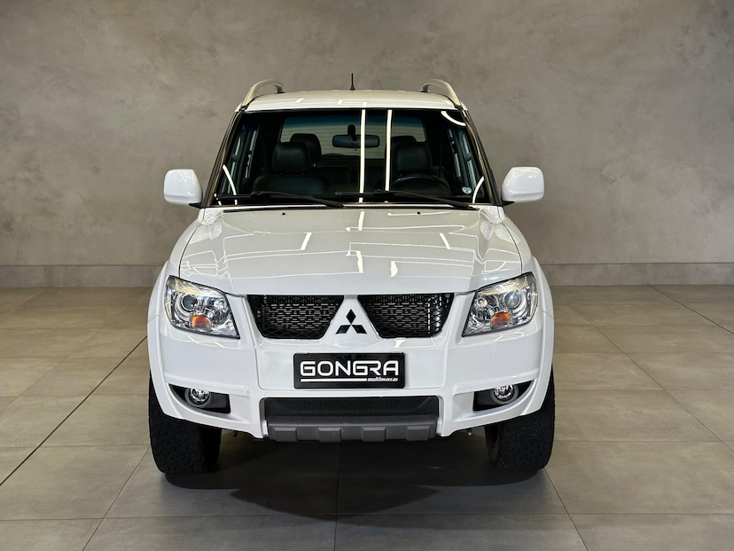Foto do veículo MITSUBISHI PAJERO TR4  2.0 4X2 16V 140CV FLEX 4P MANUAL 2014 90.237 KM 59.900,00