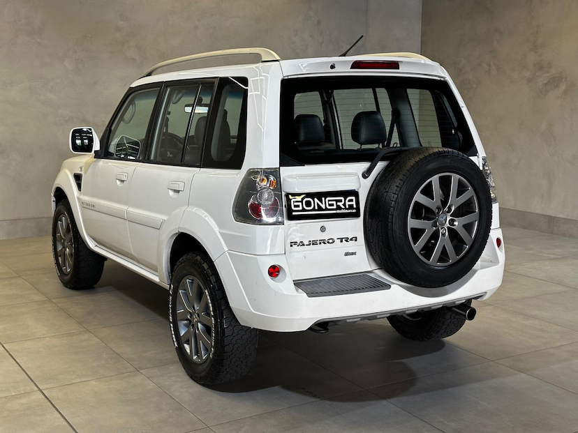 Foto do veículo MITSUBISHI PAJERO TR4  2.0 4X2 16V 140CV FLEX 4P MANUAL 2014 90.237 KM 59.900,00