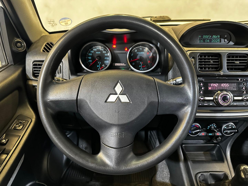 Foto do veículo MITSUBISHI PAJERO TR4  2.0 4X2 16V 140CV FLEX 4P MANUAL 2014 90.237 KM 59.900,00