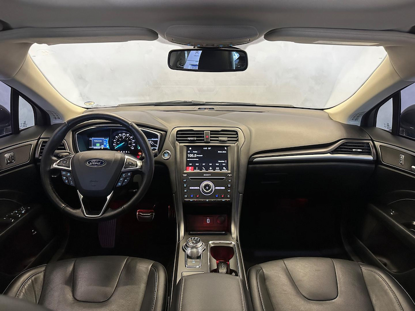 Foto do veículo FORD FUSION  TIT HYBRID 2018 57.435 KM 125.900,00