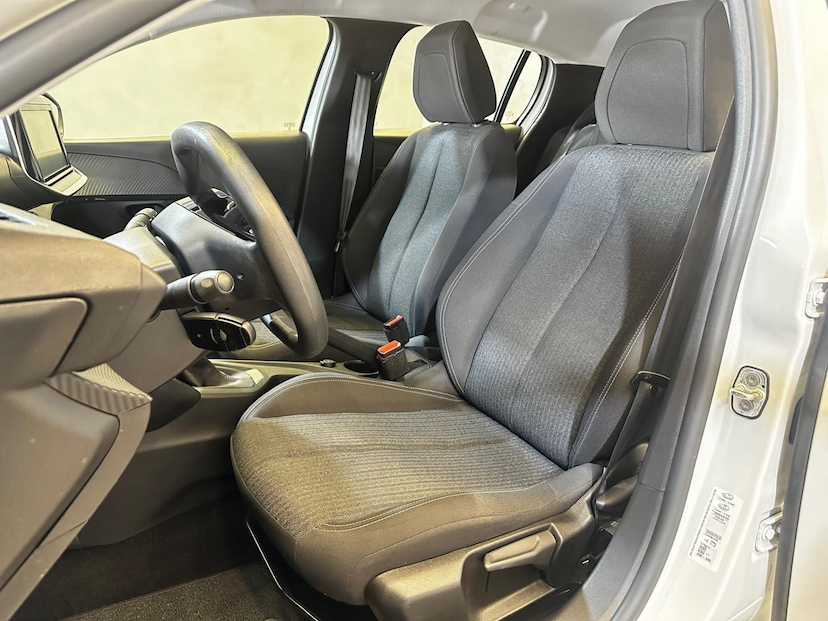 Foto do veículo PEUGEOT 208  ACTIVE 2024 17.120 KM 87.900,00