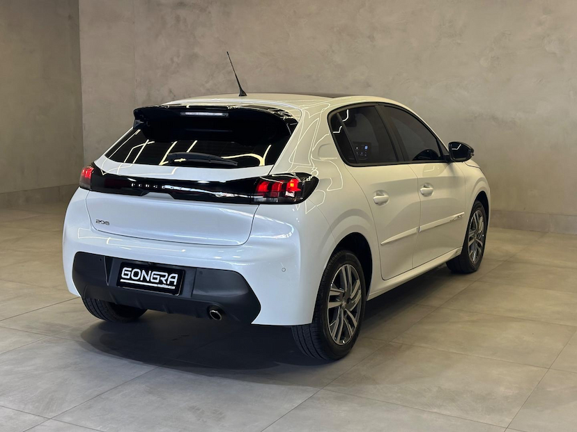 Foto do veículo PEUGEOT 208  GRIFFE 2023 23.325 KM 94.900,00