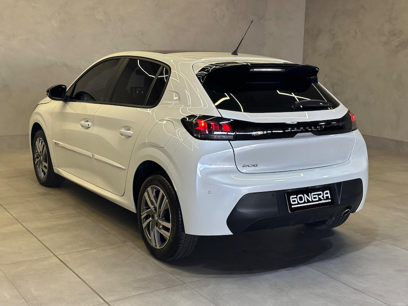 Foto do veículo PEUGEOT 208  GRIFFE 2023 23.325 KM 94.900,00