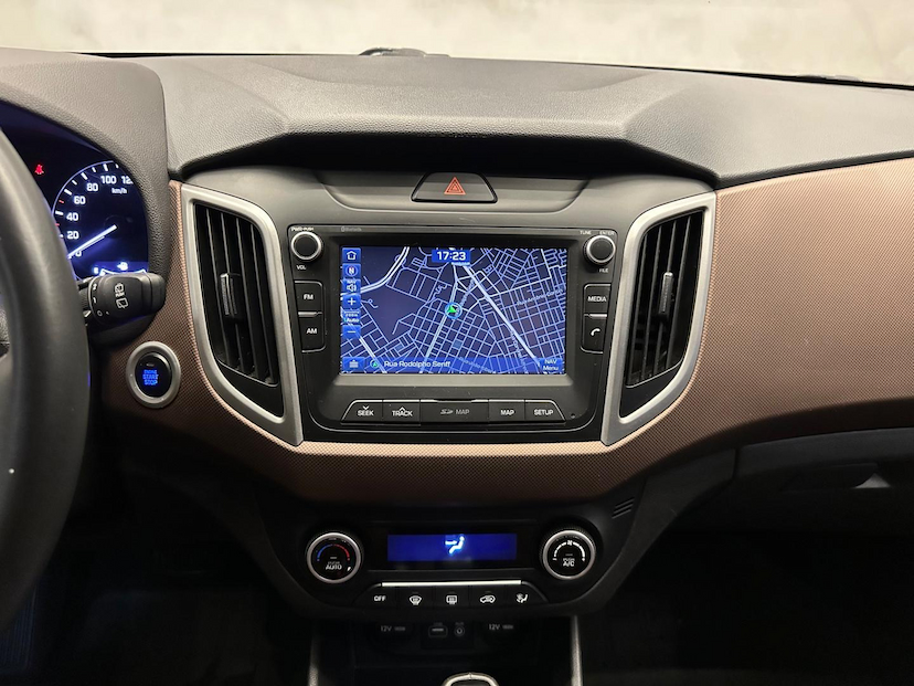 Foto do veículo HYUNDAI CRETA  2.0 16V FLEX PRESTIGE AUTOMATICO 2018 98.125 KM 89.900,00