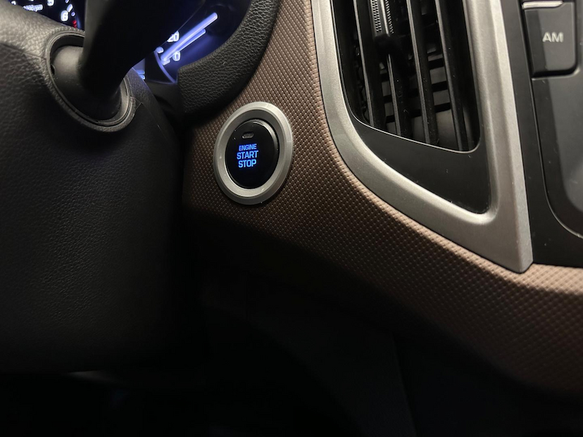 Foto do veículo HYUNDAI CRETA  2.0 16V FLEX PRESTIGE AUTOMATICO 2018 98.125 KM 89.900,00