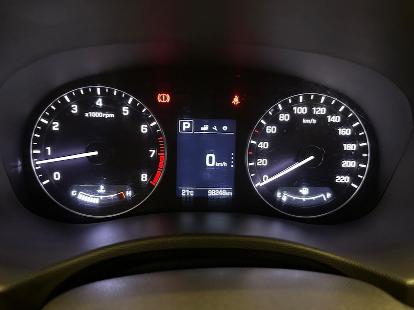 Foto do veículo HYUNDAI CRETA  2.0 16V FLEX PRESTIGE AUTOMATICO 2018 98.125 KM 89.900,00