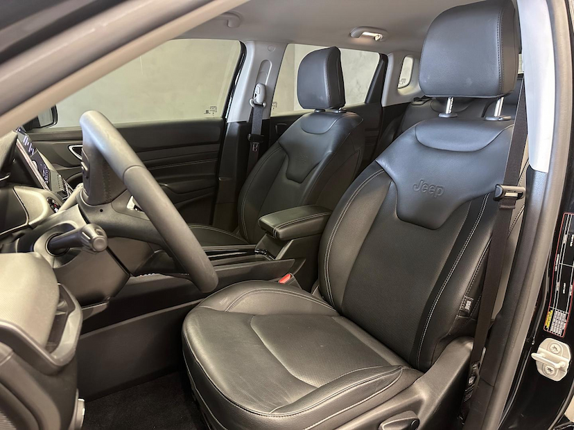 Foto do veículo JEEP COMPASS  LONG TF 2024 13.190 KM 149.900,00