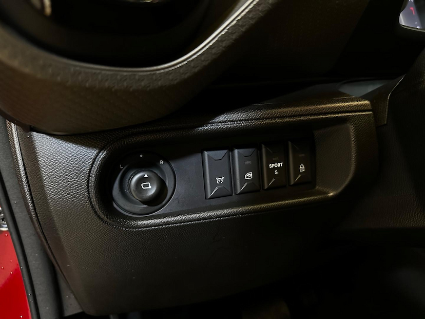 Foto do veículo CITROËN AIRCROSS C3  SHINE 1.0 FLEX TB 200 AUT. 2024 8.587 KM 106.900,00