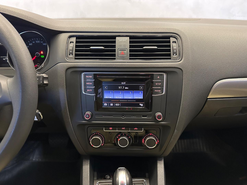 Foto do veículo VOLKSWAGEN JETTA  TL AF 2016 85.753 KM 74.900,00