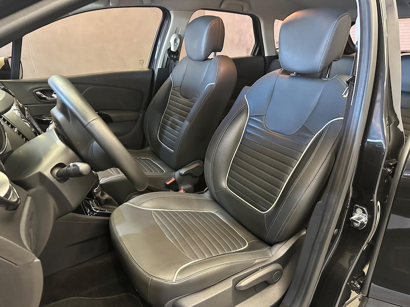Foto do veículo RENAULT CAPTUR  INTEN 16A 2018 46.000 KM 74.900,00
