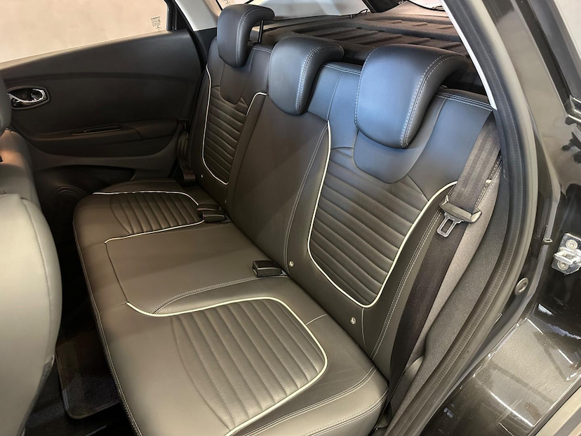 Foto do veículo RENAULT CAPTUR  INTEN 16A 2018 46.000 KM 74.900,00