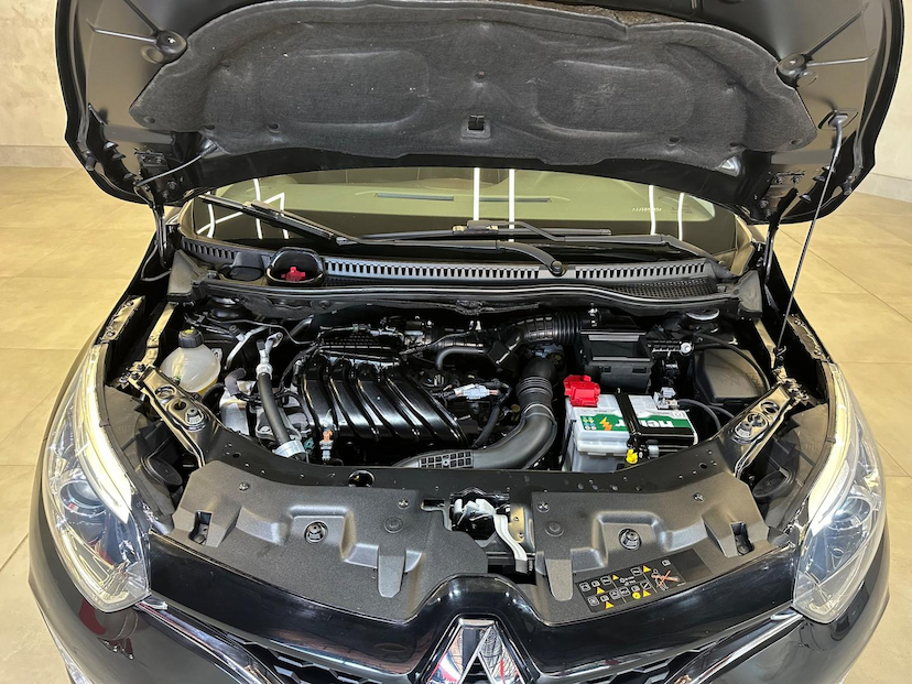 Foto do veículo RENAULT CAPTUR  INTEN 16A 2018 46.000 KM 74.900,00