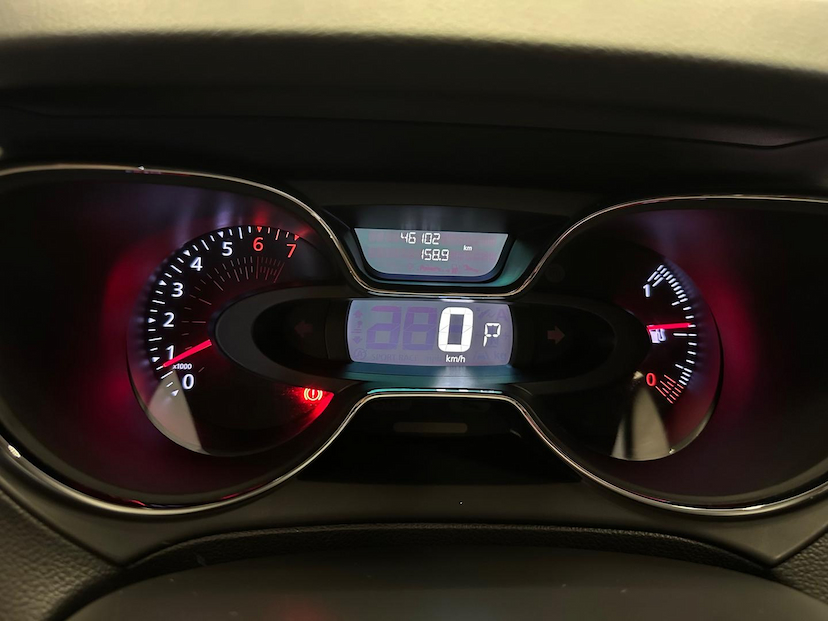 Foto do veículo RENAULT CAPTUR  INTEN 16A 2018 46.000 KM 74.900,00