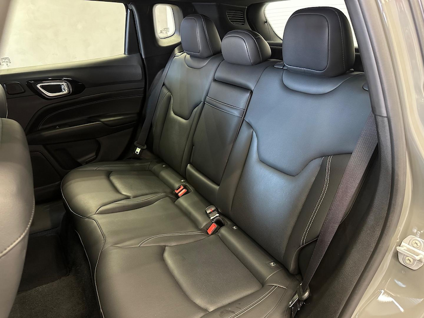 Foto do veículo JEEP COMPASS  SERIE S T270 TURBO FLEX AUT. 2023 16.764 KM 179.900,00