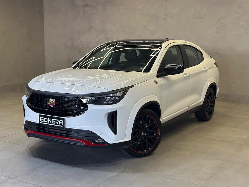 Foto do veículo FIAT FASTBACK  ABARTH 270 2024 10.761 KM 142.900,00