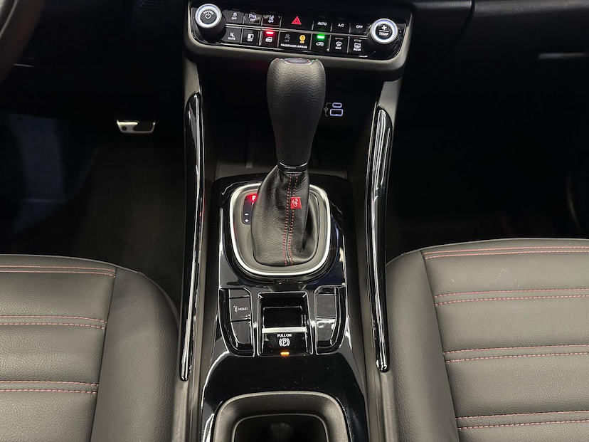 Foto do veículo FIAT FASTBACK  ABARTH 270 2024 10.761 KM 142.900,00