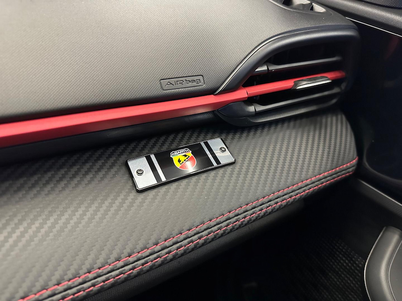 Foto do veículo FIAT FASTBACK  ABARTH 270 2024 10.761 KM 142.900,00
