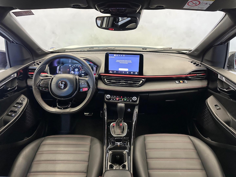 Foto do veículo FIAT FASTBACK  ABARTH 270 2024 10.761 KM 142.900,00