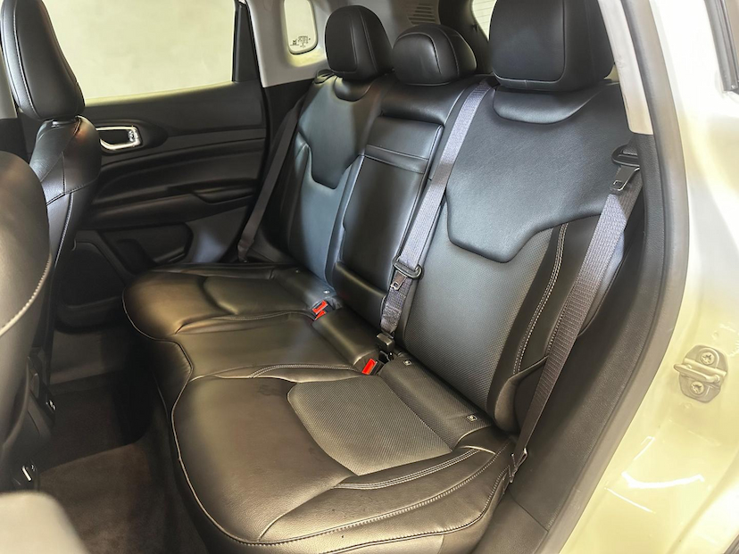 Foto do veículo JEEP COMPASS  LONG TF 2022 34.193 KM 132.900,00