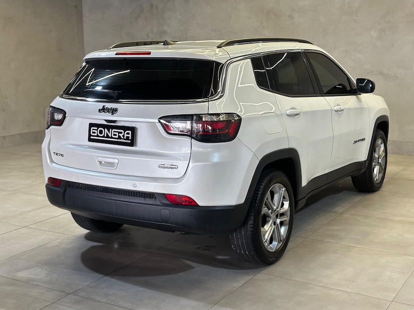 Foto do veículo JEEP COMPASS  LONG TF 2022 34.193 KM 132.900,00