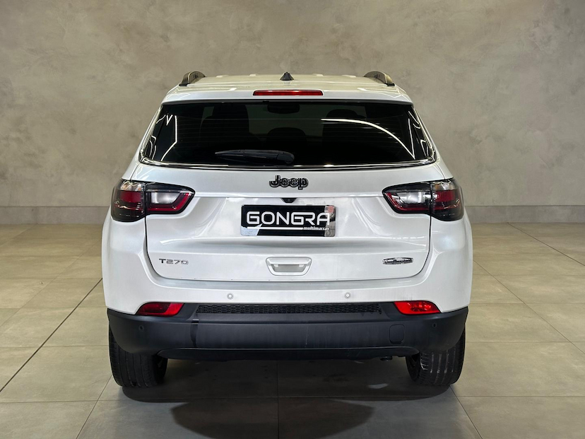 Foto do veículo JEEP COMPASS  LONG TF 2022 34.193 KM 132.900,00