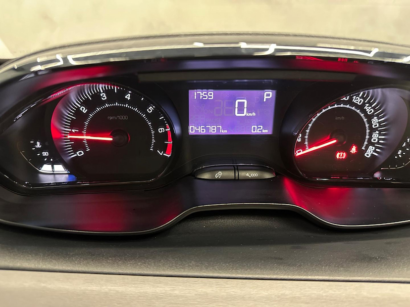 Foto do veículo PEUGEOT 208  ACTIVE PK AT 2020 46.763 KM 62.900,00