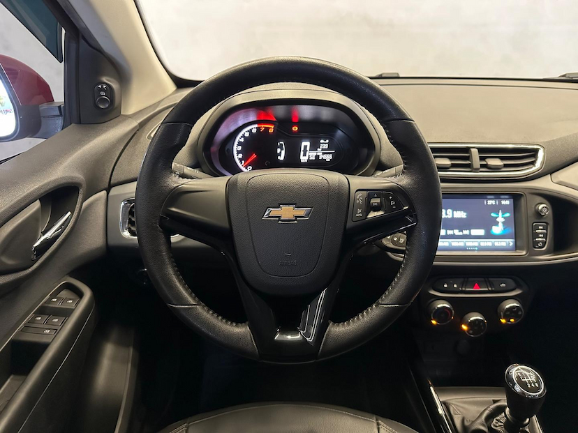 Foto do veículo CHEVROLET ONIX  1. 4MT LTZ 2019 34.543 KM 66.900,00