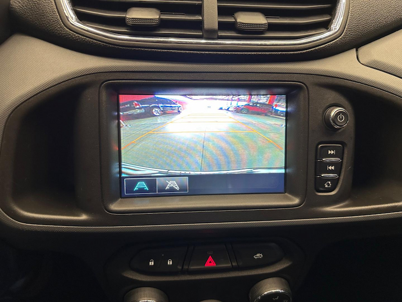 Foto do veículo CHEVROLET ONIX  1. 4MT LTZ 2019 34.543 KM 66.900,00