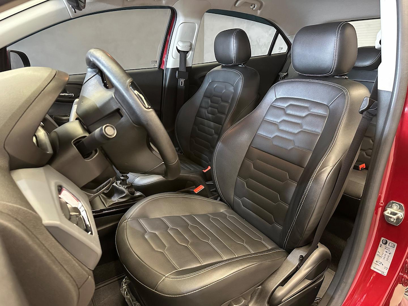 Foto do veículo CHEVROLET ONIX  1. 4MT LTZ 2019 34.543 KM 66.900,00