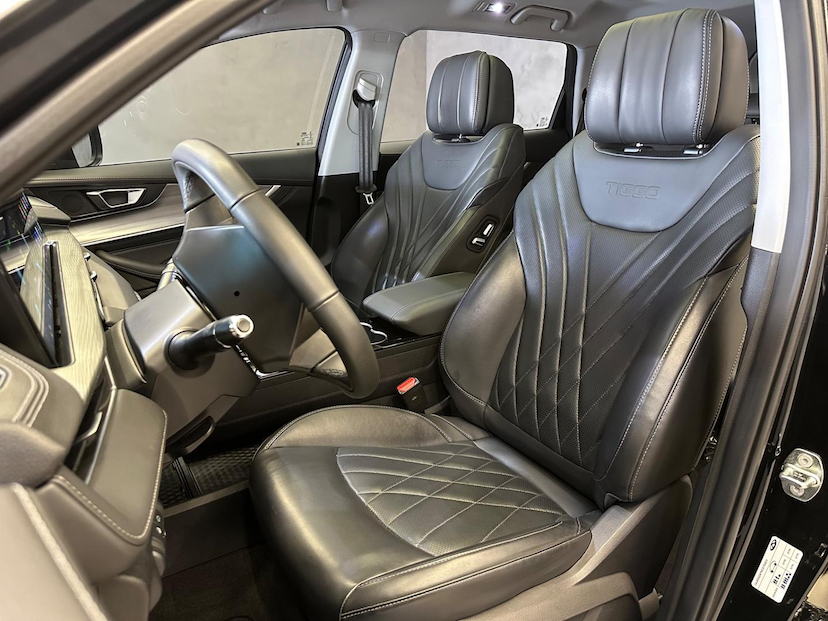 Foto do veículo CAOA CHERY TIGGO 8  PHEV 1.5T 2023 34.700 KM 192.900,00