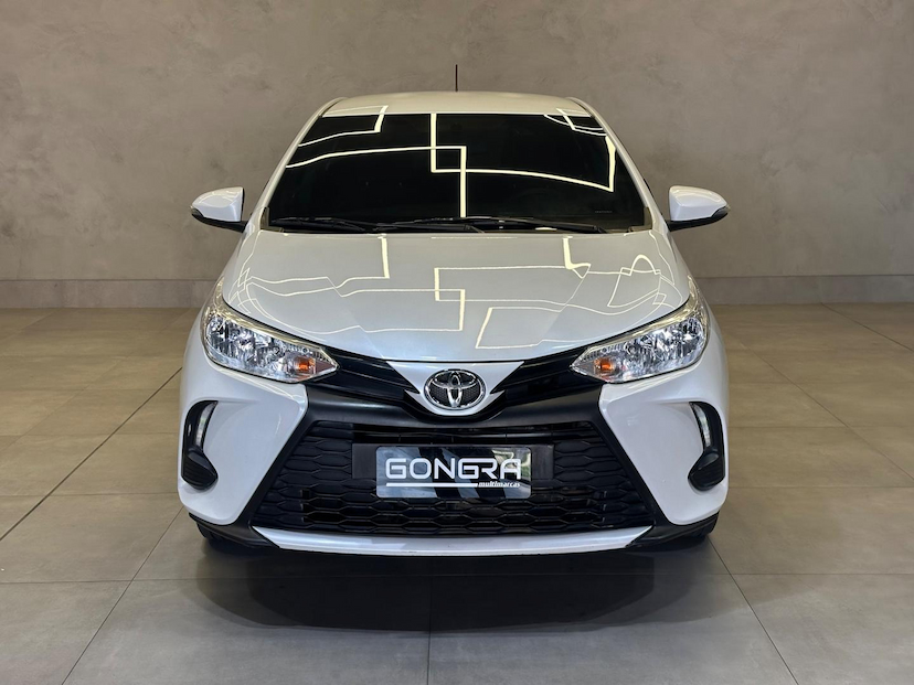 Foto do veículo TOYOTA YARIS  HA XL15 2023 96.100 KM 81.900,00