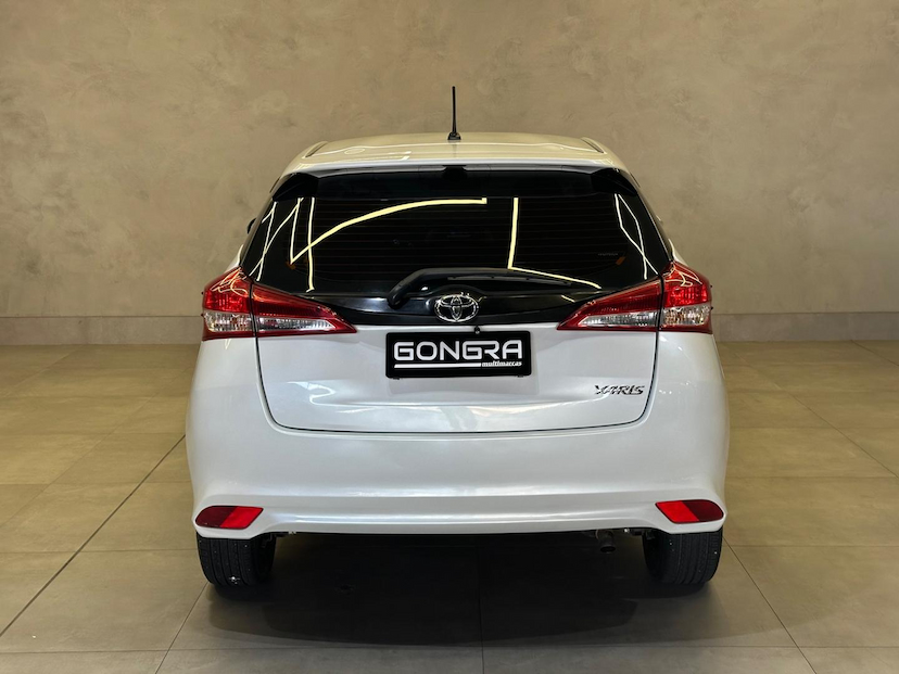 Foto do veículo TOYOTA YARIS  HA XL15 2023 96.100 KM 81.900,00