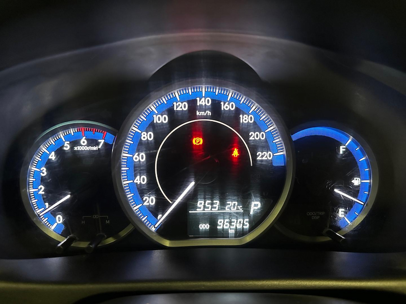 Foto do veículo TOYOTA YARIS  HA XL15 2023 96.100 KM 81.900,00
