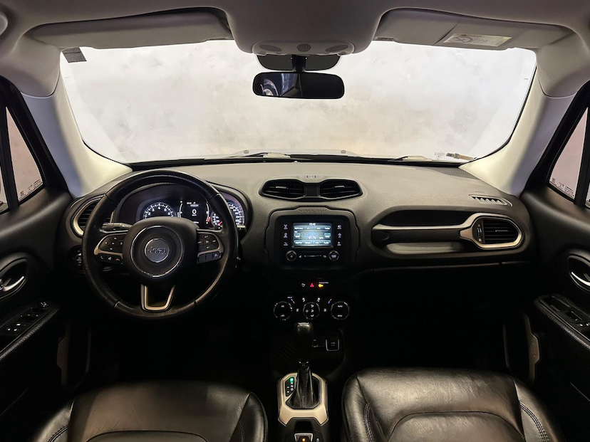 Foto do veículo JEEP RENEGADE  1.8 16V FLEX LONGITUDE 4P AUTOMATICO 2016 95.000 KM 69.900,00