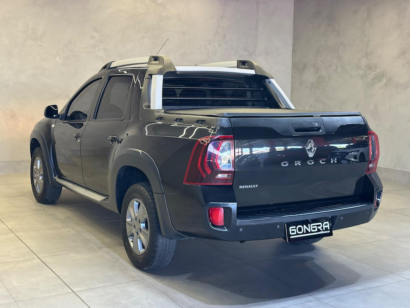 Foto do veículo RENAULT OROCH  16 4X2 2018 87.961 KM 72.900,00