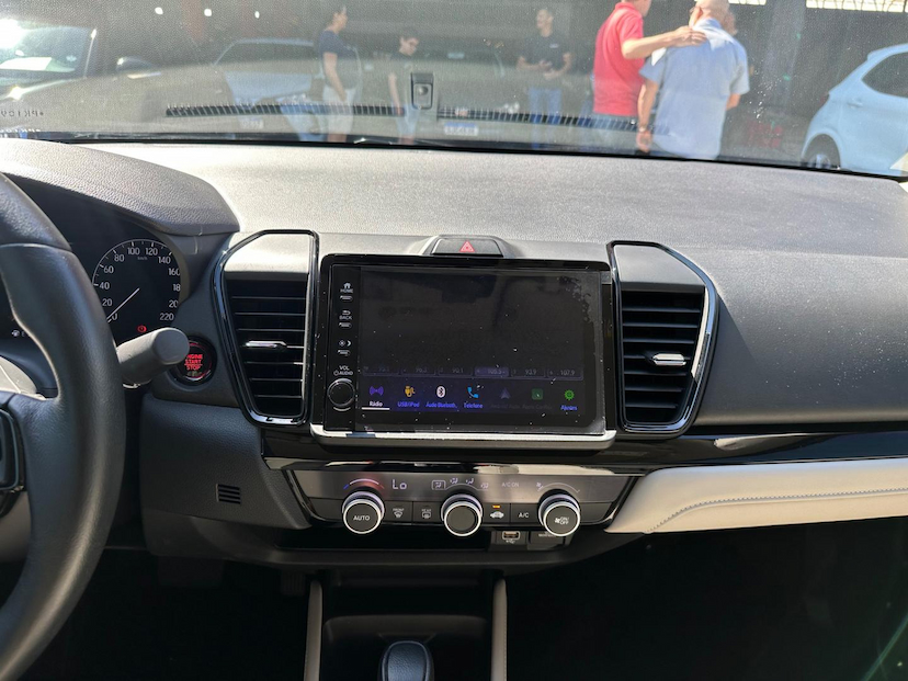 Foto do veículo HONDA CITY  SEDAN TOURING 1.5 FLEX 16V 4P AUT 2023 26.540 KM 114.900,00