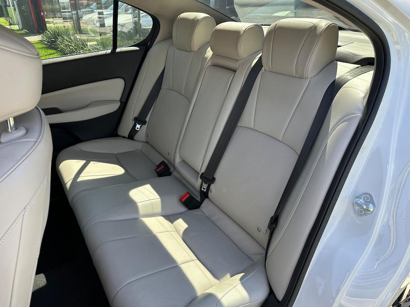 Foto do veículo HONDA CITY  SEDAN TOURING 1.5 FLEX 16V 4P AUT 2023 26.540 KM 114.900,00