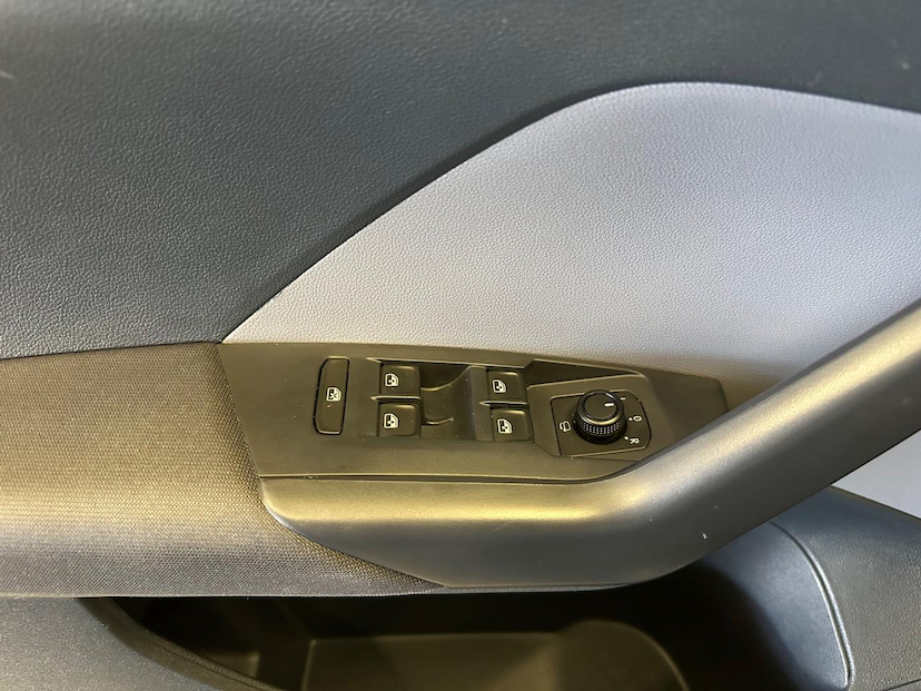 Foto do veículo VOLKSWAGEN T-CROSS T CROSS COMFORTLINE TSI AT 2022 38.110 KM 109.900,00