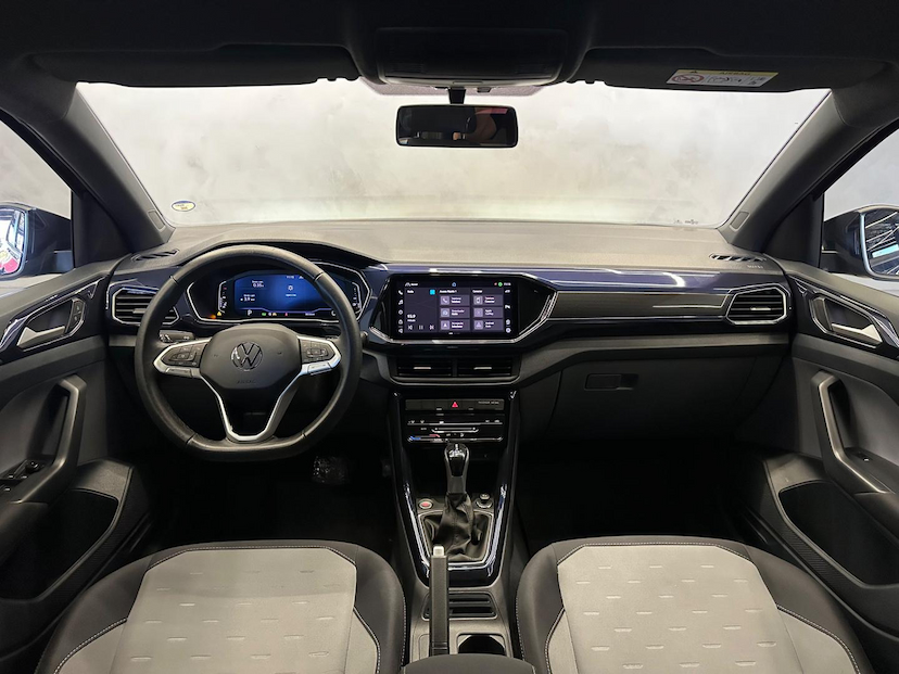 Foto do veículo VOLKSWAGEN T-CROSS T CROSS COMFORTLINE TSI AT 2022 38.110 KM 109.900,00