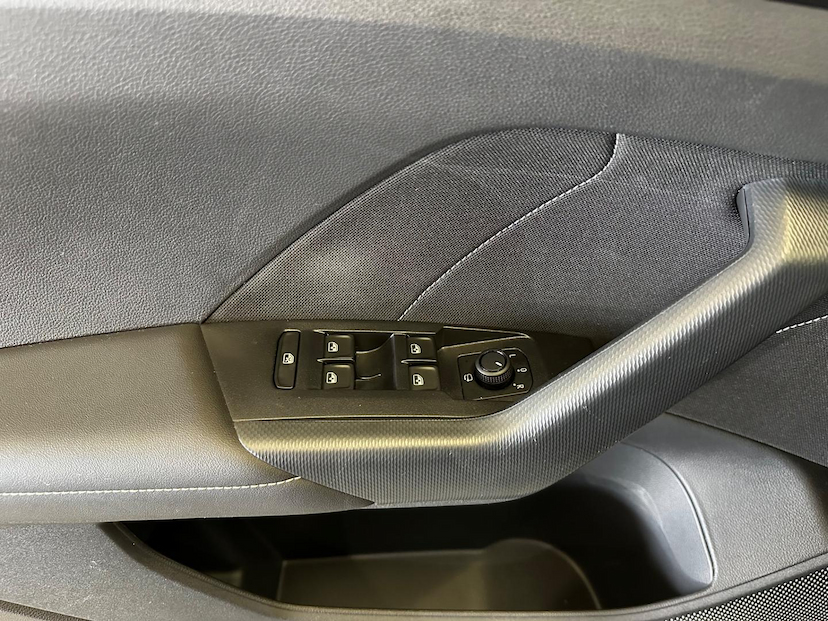 Foto do veículo VOLKSWAGEN T-CROSS  HL TSI 2025 2.900 KM 176.900,00