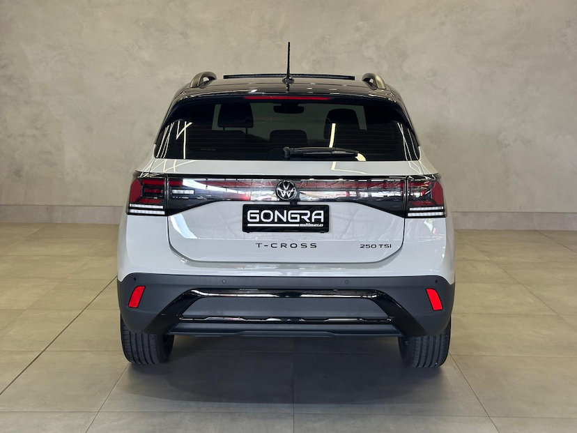 Foto do veículo VOLKSWAGEN T-CROSS  HL TSI 2025 2.900 KM 176.900,00