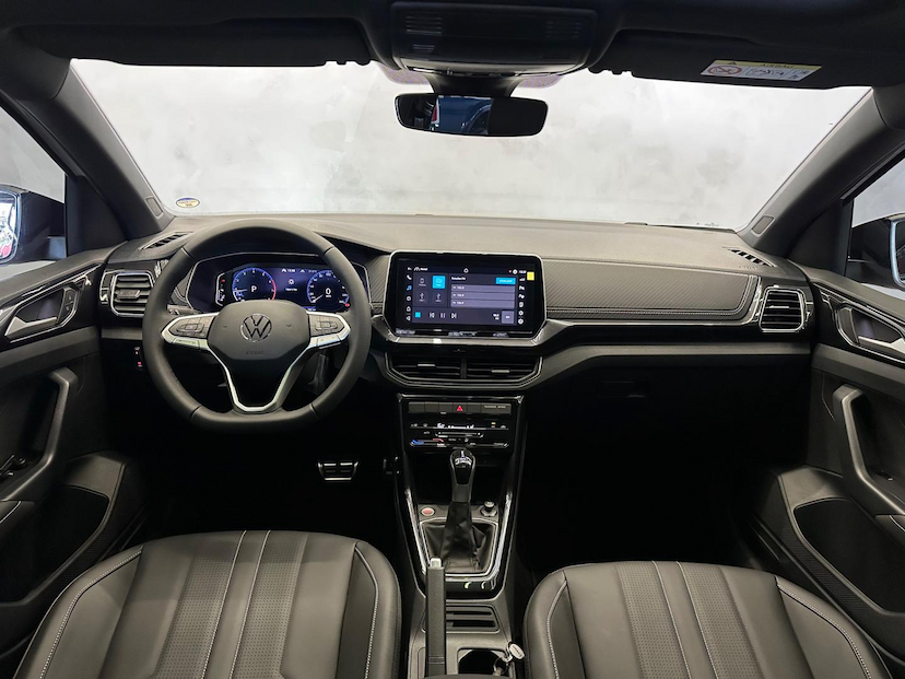 Foto do veículo VOLKSWAGEN T-CROSS  HL TSI 2025 2.900 KM 176.900,00