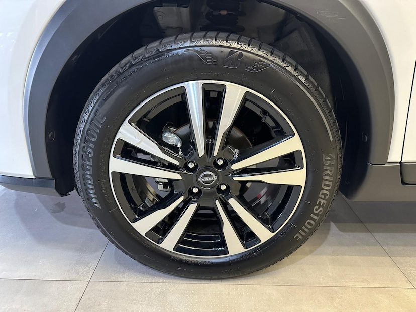 Foto do veículo NISSAN KICKS  EXCLUSIVE 1.6 16V FLEX AUT. 2024 13.365 KM 128.900,00