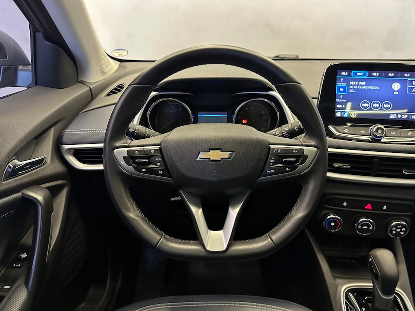Foto do veículo CHEVROLET TRACKER  PREMIER 1.2 TURBO 12V FLEX AUT 2023 32.000 KM 119.900,00