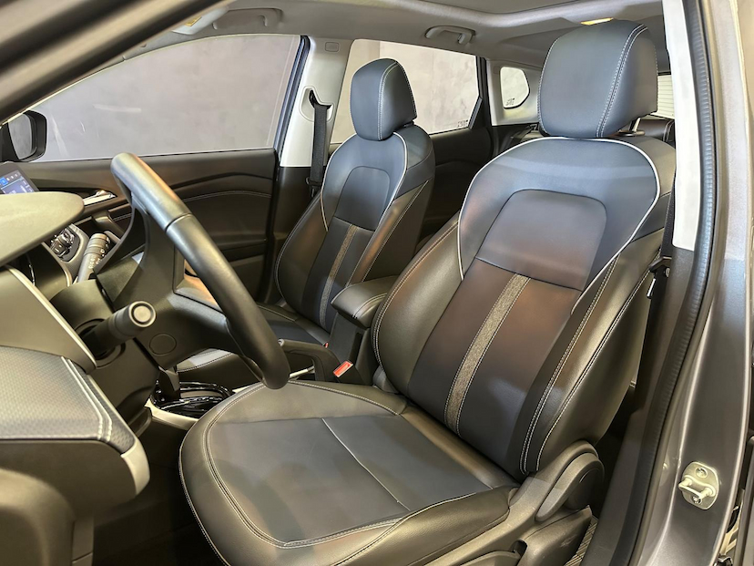 Foto do veículo CHEVROLET TRACKER  PREMIER 1.2 TURBO 12V FLEX AUT 2023 32.000 KM 119.900,00