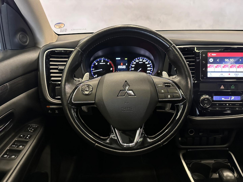 Foto do veículo MITSUBISHI OUTLANDER  2.2 165CV DIESEL 2018 71.400 KM 148.900,00